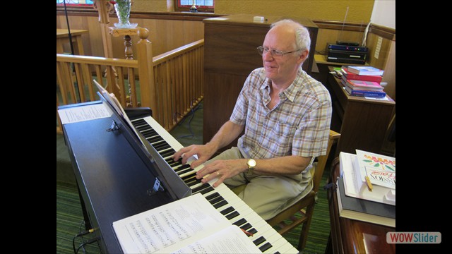 Andrew Wray, organist